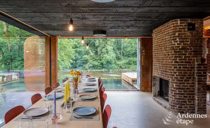 Maison de vacances exceptionnelle  Esneux pour 18 personnes avec 6 chambres, piscine  dbordement et jacuzzi extrieur