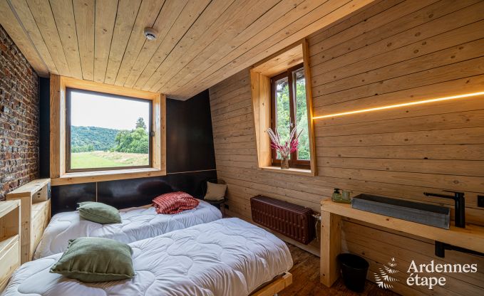 Maison de vacances exceptionnelle  Esneux pour 18 personnes avec 6 chambres, piscine  dbordement et jacuzzi extrieur