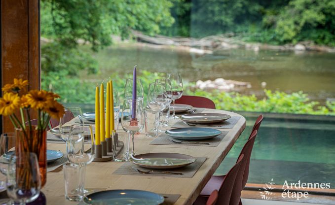 Maison de vacances exceptionnelle  Esneux pour 18 personnes avec 6 chambres, piscine  dbordement et jacuzzi extrieur