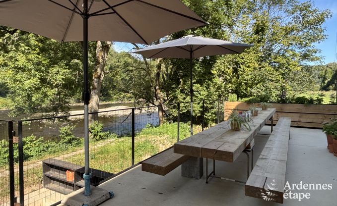 Maison de vacances exceptionnelle  Esneux pour 18 personnes avec 6 chambres, piscine  dbordement et jacuzzi extrieur