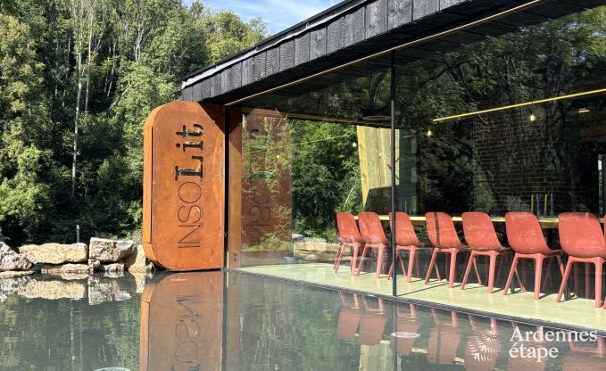 Maison de vacances exceptionnelle  Esneux pour 18 personnes avec 6 chambres, piscine  dbordement et jacuzzi extrieur