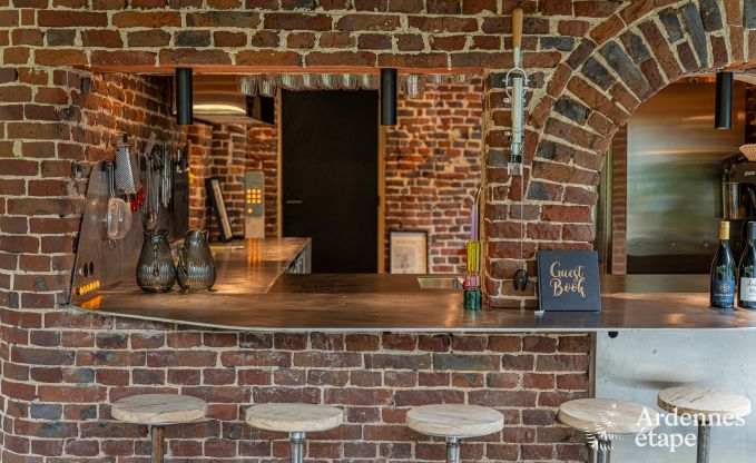 Maison de vacances exceptionnelle  Esneux pour 18 personnes avec 6 chambres, piscine  dbordement et jacuzzi extrieur