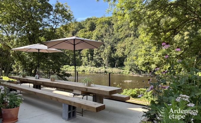 Maison de vacances exceptionnelle  Esneux pour 18 personnes avec 6 chambres, piscine  dbordement et jacuzzi extrieur