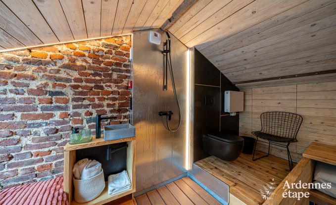 Maison de vacances exceptionnelle  Esneux pour 18 personnes avec 6 chambres, piscine  dbordement et jacuzzi extrieur