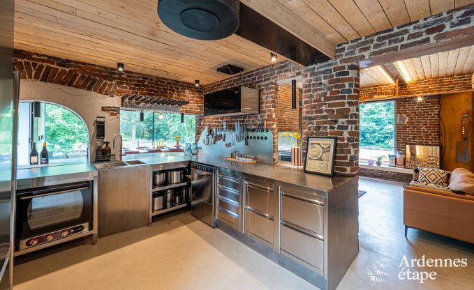 Maison de vacances exceptionnelle  Esneux pour 18 personnes avec 6 chambres, piscine  dbordement et jacuzzi extrieur