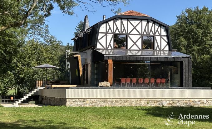 Maison de vacances exceptionnelle  Esneux pour 18 personnes avec 6 chambres, piscine  dbordement et jacuzzi extrieur