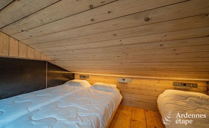 Maison de vacances exceptionnelle  Esneux pour 18 personnes avec 6 chambres, piscine  dbordement et jacuzzi extrieur