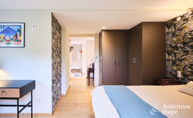 Charmant chalet sur pilotis, au bord de l'eau, pour 2 personnes  Ferrires avec pole  bois, jardin et terrasse prive