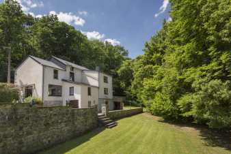 Superbe gîte de caractère 3 étoiles pour 9 personnes à louer à Ferrières