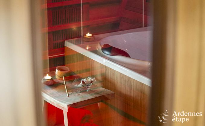 Gîte pour 2 personnes avec bain à bulles et sauna à Ferrières