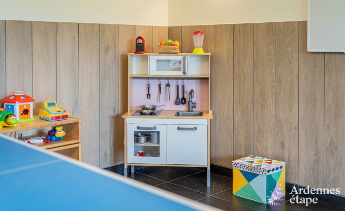 Grande maison de vacances pour 32 personnes � Ferri�res avec 12 chambres, sauna, jacuzzi et �quipements de jeux