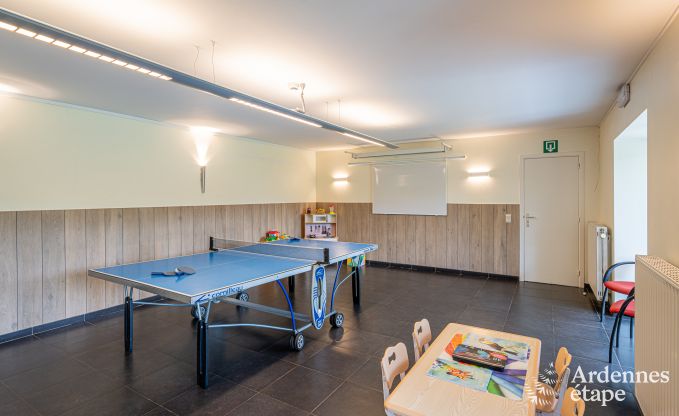 Grande maison de vacances pour 32 personnes � Ferri�res avec 12 chambres, sauna, jacuzzi et �quipements de jeux