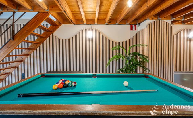 Grande maison de vacances pour 32 personnes � Ferri�res avec 12 chambres, sauna, jacuzzi et �quipements de jeux