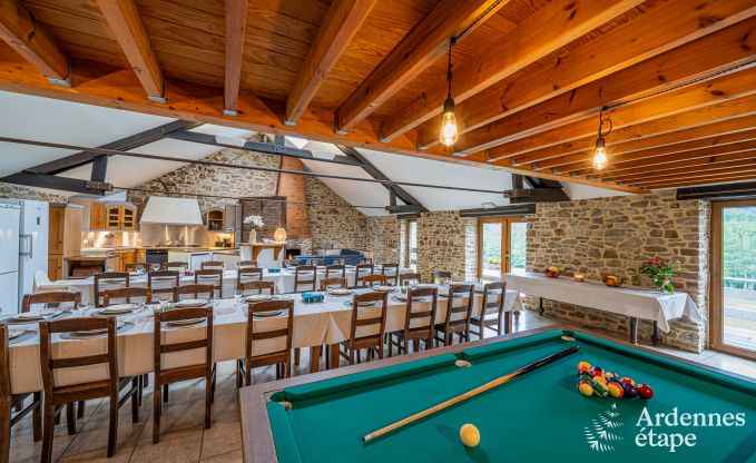 Grande maison de vacances pour 32 personnes � Ferri�res avec 12 chambres, sauna, jacuzzi et �quipements de jeux