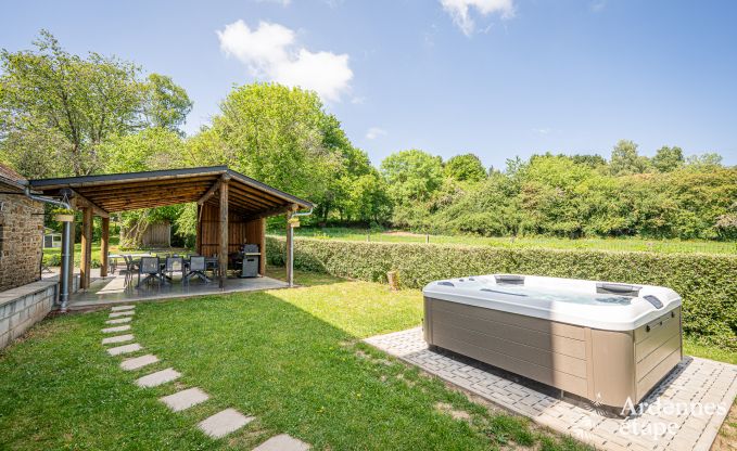 Maison de vacances  Ferrires pour 32 personnes en Ardenne