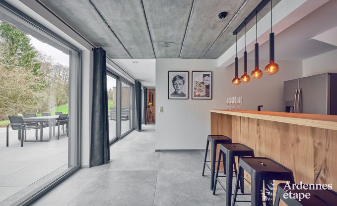 Villa haut de gamme � Ferri�res Ardenne, 15 personnes, 7 chambres, spa, piscine chauff�e, jardin priv�, �quipements adapt�s