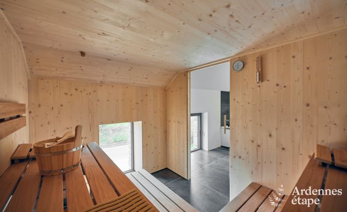 Villa haut de gamme � Ferri�res Ardenne, 15 personnes, 7 chambres, spa, piscine chauff�e, jardin priv�, �quipements adapt�s