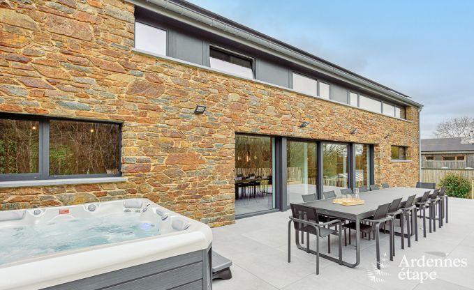Villa haut de gamme � Ferri�res Ardenne, 15 personnes, 7 chambres, spa, piscine chauff�e, jardin priv�, �quipements adapt�s