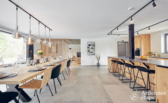 Villa haut de gamme � Ferri�res Ardenne, 15 personnes, 7 chambres, spa, piscine chauff�e, jardin priv�, �quipements adapt�s