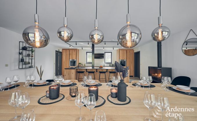 Villa haut de gamme � Ferri�res Ardenne, 15 personnes, 7 chambres, spa, piscine chauff�e, jardin priv�, �quipements adapt�s