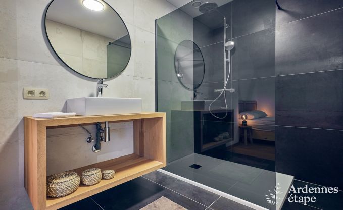 Villa haut de gamme � Ferri�res Ardenne, 15 personnes, 7 chambres, spa, piscine chauff�e, jardin priv�, �quipements adapt�s