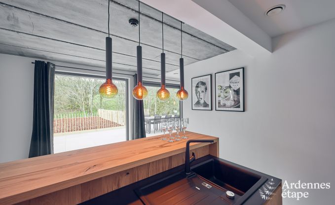 Villa haut de gamme � Ferri�res Ardenne, 15 personnes, 7 chambres, spa, piscine chauff�e, jardin priv�, �quipements adapt�s