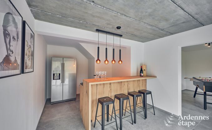 Villa haut de gamme � Ferri�res Ardenne, 15 personnes, 7 chambres, spa, piscine chauff�e, jardin priv�, �quipements adapt�s
