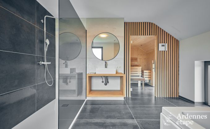 Villa haut de gamme � Ferri�res Ardenne, 15 personnes, 7 chambres, spa, piscine chauff�e, jardin priv�, �quipements adapt�s