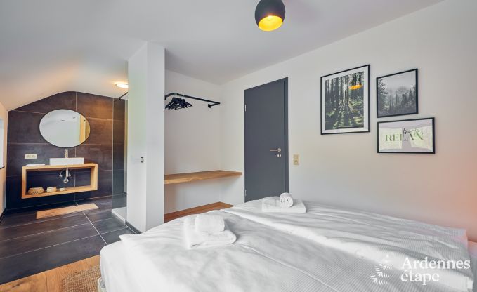 Villa haut de gamme � Ferri�res Ardenne, 15 personnes, 7 chambres, spa, piscine chauff�e, jardin priv�, �quipements adapt�s