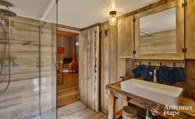 Charmant chalet pour 4 personnes avec 2 chambres, terrasse prive et barbecue