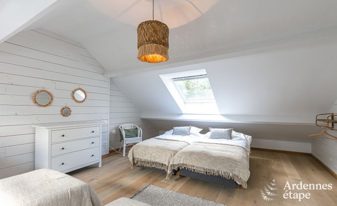 Maison de vacances � Florennes pour 20 personnes en Ardenne