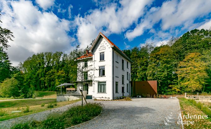 Maison de vacances � Florennes pour 20 personnes en Ardenne