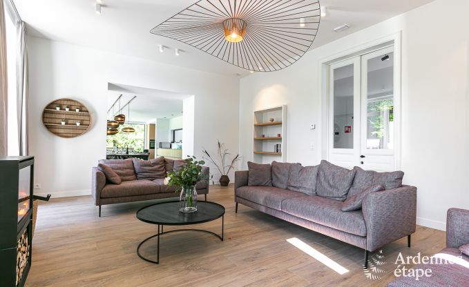 Maison de vacances � Florennes pour 20 personnes en Ardenne