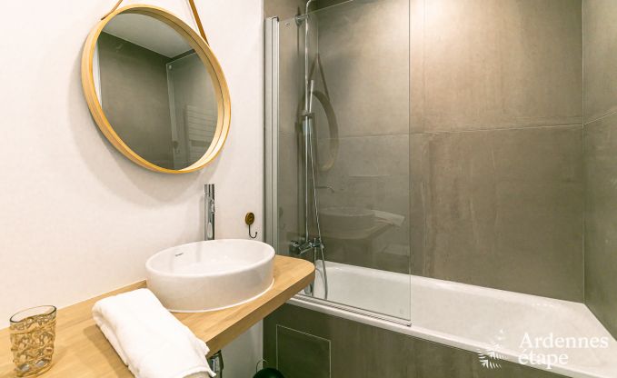 Maison de vacances � Florennes pour 20 personnes en Ardenne