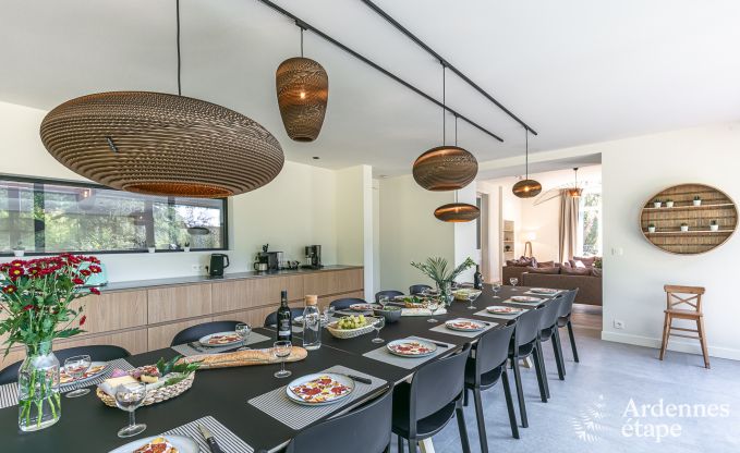 Maison de vacances � Florennes pour 20 personnes en Ardenne