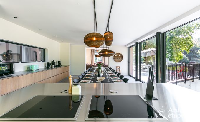 Maison de vacances � Florennes pour 20 personnes en Ardenne