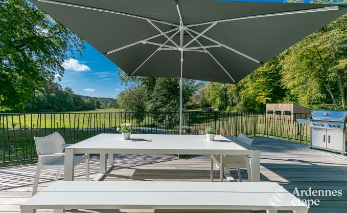 Maison de vacances � Florennes pour 20 personnes en Ardenne