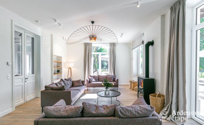 Maison de vacances � Florennes pour 20 personnes en Ardenne