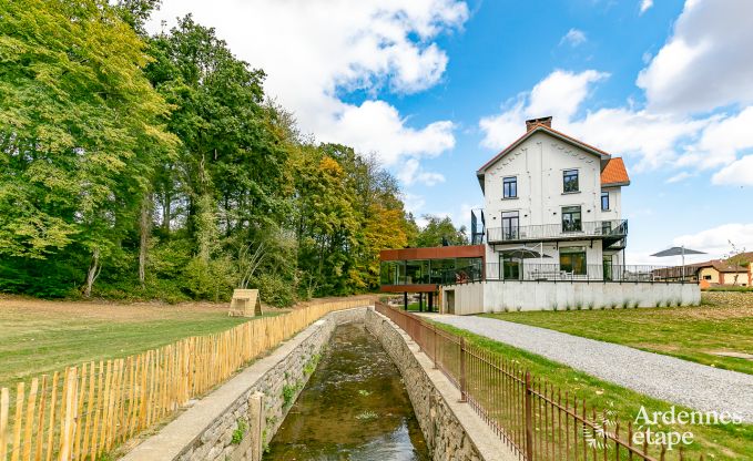 Maison de vacances � Florennes pour 20 personnes en Ardenne