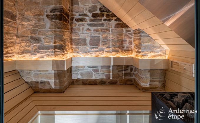 Maison romantique de luxe pour 2 personnes  Sainte-Ccile, avec sauna et jacuzzi dans une ancienne scierie