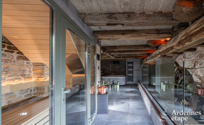 Maison romantique de luxe pour 2 personnes  Sainte-Ccile, avec sauna et jacuzzi dans une ancienne scierie