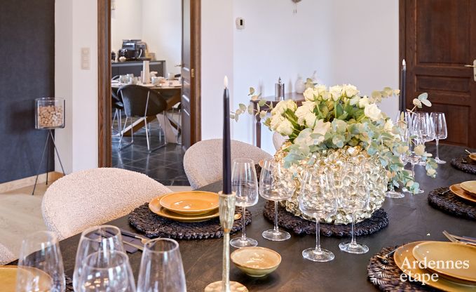 Grande maison de vacances confortable pour 10 personnes  Voeren avec piscine prive, jacuzzi et jardin