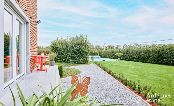 Grande maison de vacances confortable pour 10 personnes  Voeren avec piscine prive, jacuzzi et jardin