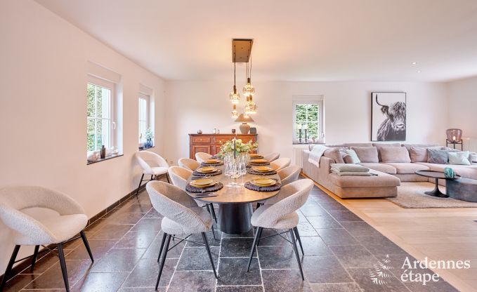 Grande maison de vacances confortable pour 10 personnes  Voeren avec piscine prive, jacuzzi et jardin