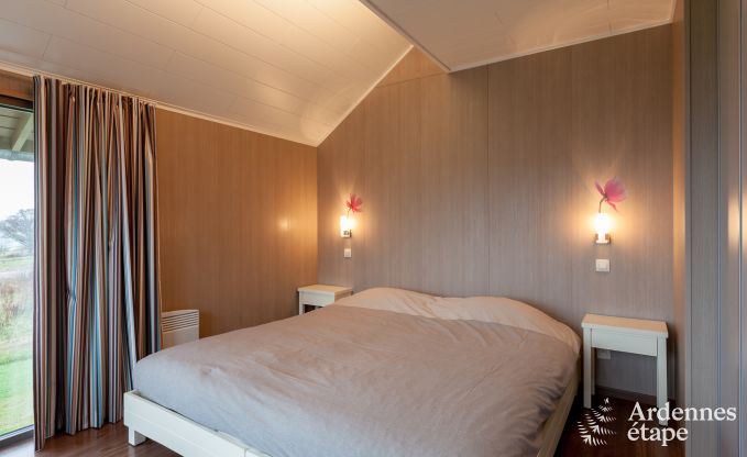 Villa de vacances pour 6 personnes avec sauna extérieur à Froidchapelle