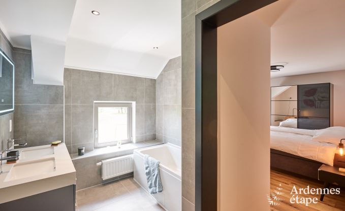 Maison de vacances avec piscine int�rieure � Froidchapelle, Ardenne