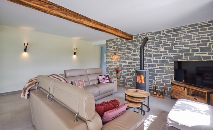 Maison de vacances avec piscine int�rieure � Froidchapelle, Ardenne