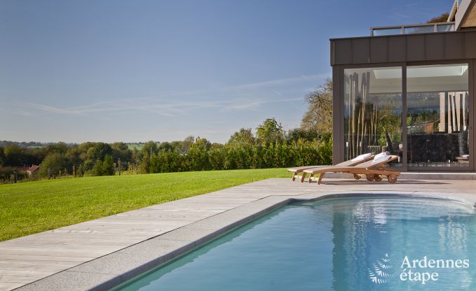 Maison de vacances de luxe  Froidthier pour 10 personnes avec piscine, bien-tre et 5 chambres prs d'Aubel