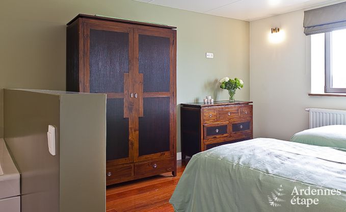 Maison de vacances de luxe  Froidthier pour 10 personnes avec piscine, bien-tre et 5 chambres prs d'Aubel