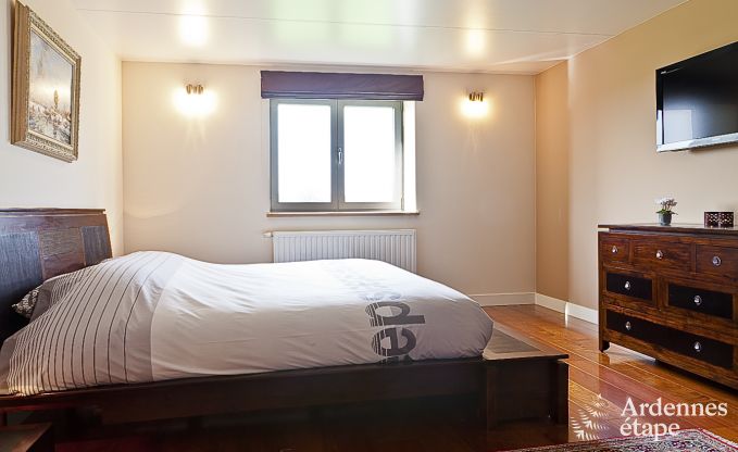 Maison de vacances de luxe  Froidthier pour 10 personnes avec piscine, bien-tre et 5 chambres prs d'Aubel